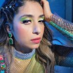 Neha Bhasin Instagram - This make up look is like Art created by the very talented @makeoverby_anna #NehaBhasin