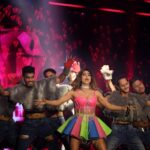 Neha Bhasin Instagram - " Concert on, world off. " live in Dubai #NehaBhasin #Nehabhasinlive