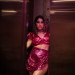 Neha Bhasin Instagram - Pink is not for the soft and demure #Nehabhasin 📸 @jagritagarwal35 Hair @hairstylistguddi.s