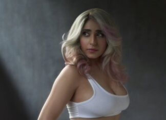 Neha Bhasin Instagram - You wanted to see her in colour Photographer @kevin.nunes.photography Make up @makeoverby_anna Hair @hairstylistguddi.s #Nehabhasin
