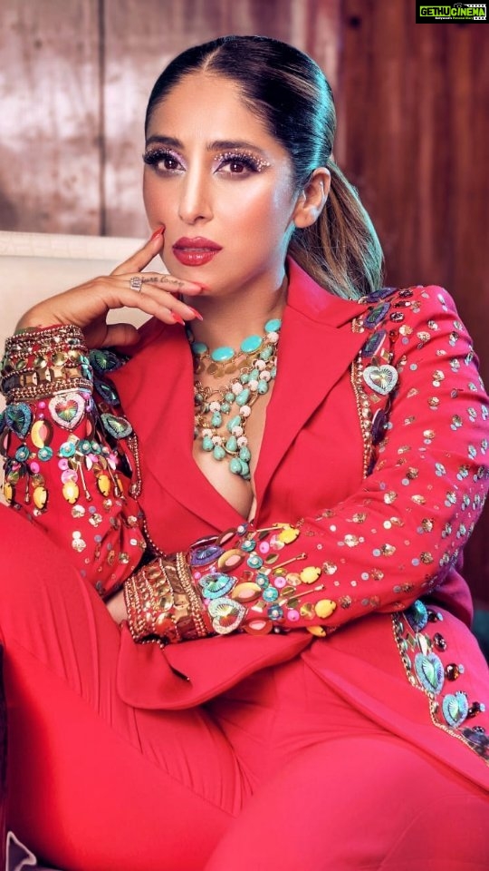 Neha Bhasin Instagram - Don't mess with a warrior in the wrong Era. Playing the maximalist bride for @htcity @htcityshowstoppers Concept & styling: @sharaashraf Outfit: @parambanana Photos: @ichitanand Makeup: @makeoverby_anna Hair: @makeupby_susan Jewellery: @mineofdesign and @ruhhette Location: @crowneplazaokhla Video: @himanshusharmaphotographyy #nehabhasin #fashionista #maximalism