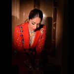 Neha Bhasin Instagram – Work of Art.

Special thank you to @makeoverby_anna for painting my face with so much creativity.

#nehabhasin