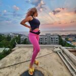 Neha Bhasin Instagram - I live for sunsets