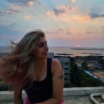 Neha Bhasin Instagram - I live for sunsets