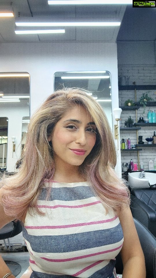 Neha Bhasin Instagram - Blonde with some pink higlights I think I can add more Pink though. What do you think? Hair @salon_muah #nehabhasin #pinkhighlights #blondehair