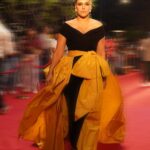 Neha Dhupia Instagram - Walking on sunshine ☀️… . . . . . . . . #hostmodeon @criticschoicefilmawards @gauriandnainika @minerali_store @mitavaswani @kamaldeepss @ayeshakhanna20 @inirahk @bilquis_qazi_07 @thakkerrishi @kapilcharaniya