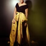 Neha Dhupia Instagram - Walking on sunshine ☀️… . . . . . . . . #hostmodeon @criticschoicefilmawards @gauriandnainika @minerali_store @mitavaswani @kamaldeepss @ayeshakhanna20 @inirahk @bilquis_qazi_07 @thakkerrishi @kapilcharaniya