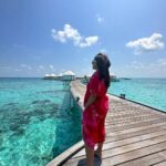Neha Dhupia Instagram - Mentally in mermaid 🧜‍♀️ mode … Physically is work mode 😃… Always in mama mode 😍 … . . . . . . . #photodump part deux @diamonds_thudufushi @oneaboveglobal #nofilter #maldives #springbreak