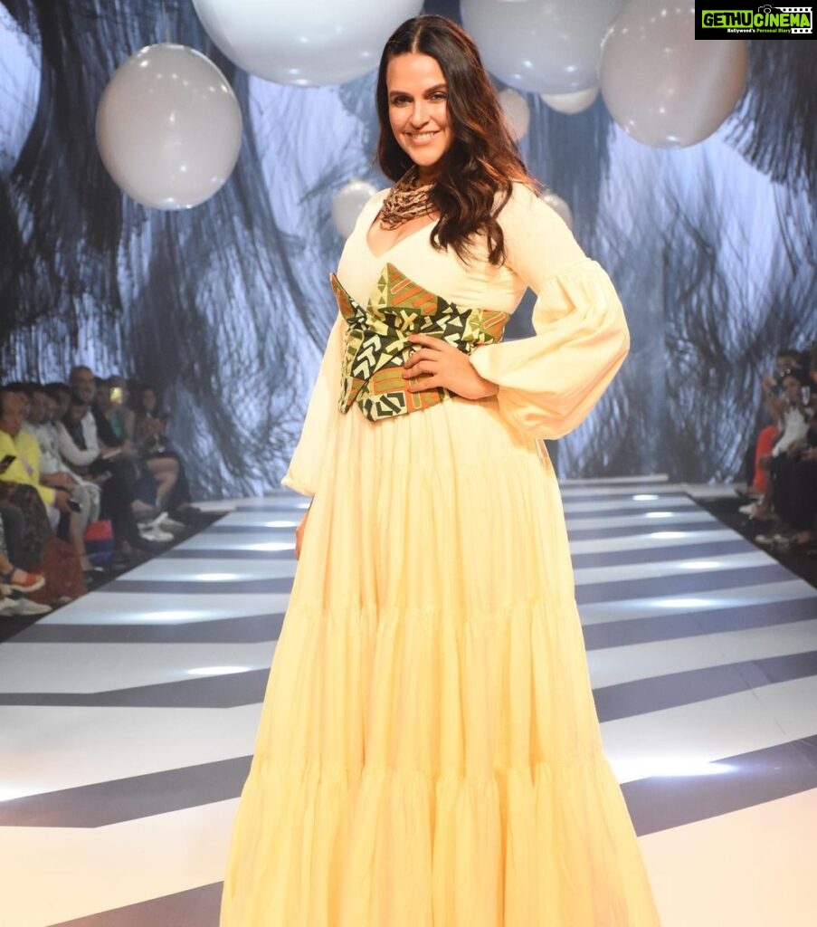 Neha Dhupia Instagram - Loved walking the ramp with the super talented students of @inifdofficial at @lakmefashionwk in partnership with @fdciofficial for the Launchpad show. the show stopper for INIFD Launchpad. Managed by @gladucamepr #UnapologeticallyMÉ #LakméFashionWeekxFDCI #LFWXFDCI #LFW #LakmeFashionweek #INIFDAtLFWXFDCI #INIFD #Proud2bDesigner #INIFDians #fashiondesigner #interiordesigner #collab