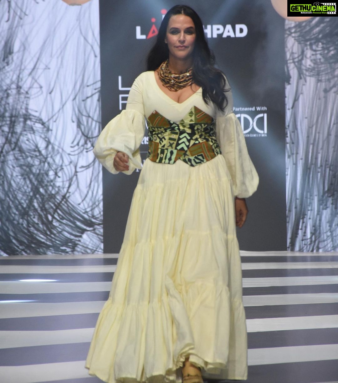 Neha Dhupia Instagram - Loved walking the ramp with the super talented students of @inifdofficial at @lakmefashionwk in partnership with @fdciofficial for the Launchpad show. the show stopper for INIFD Launchpad. Managed by @gladucamepr #UnapologeticallyMÉ #LakméFashionWeekxFDCI #LFWXFDCI #LFW #LakmeFashionweek #INIFDAtLFWXFDCI #INIFD #Proud2bDesigner #INIFDians #fashiondesigner #interiordesigner #collab