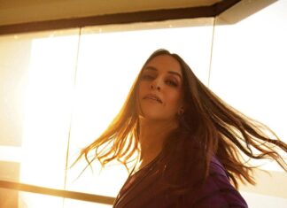Neha Dhupia Instagram - May I have your attention please !!! 💜 . . . . . . . . . . . In @bodicebodice Styled by @ayeshakhanna20 Assisted by @inirahk Muah @mitavaswani #rasila 📸 @kapilcharaniya