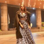 Neha Dhupia Instagram - Stage , sound , light …. Sardi !!!! 🥶 🧊#Delhi . . . . . . @nupurkanoiofficial @aasthasharma @anmoljewellers @vibhagusain @lakshaysachdevaphotography