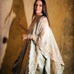 Neha Dhupia Instagram - Silver dust - moon shine and all things fine ✨ . . . . . . . . In @anamikakhanna.in @thevisheshkhanna @anmoljewellers By @ayeshakhanna20 Muah @hridadeepakmakeupandhair 📸 @kapilcharaniya