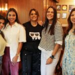 Neha Dhupia Instagram - 🍕 + me … the ultimate love affair 😍 . . did nt have to travel far to discover the yummiest food , cocktails ,desserts n bakery… I could go on !!! @bluebopcafe I’m coming back for every meal!!!
