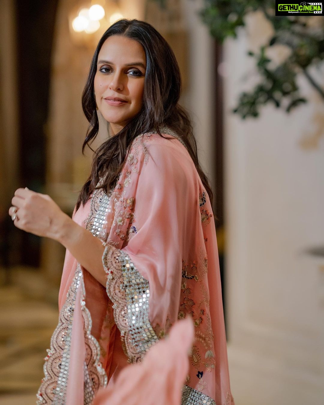 Neha Dhupia Instagram - A day in #delhi … 🌸 . . . . . . . . @anamikakhanna.in @thevisheshkhanna @anmoljewellers @ayeshakhanna20 @mitavaswani @cineloveproductions @ronavkumar 📸
