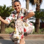 Neha Dhupia Instagram - High heels 👠 + deep squat … aaj ke liye itna hi 😛 . . . . . . . . . . @coverstoryfsl @ayeshakhanna20 @niiaashi @diva_rose21 @kiran_chhetri92 @karanrai001 @thephotodost 📸 #delhi
