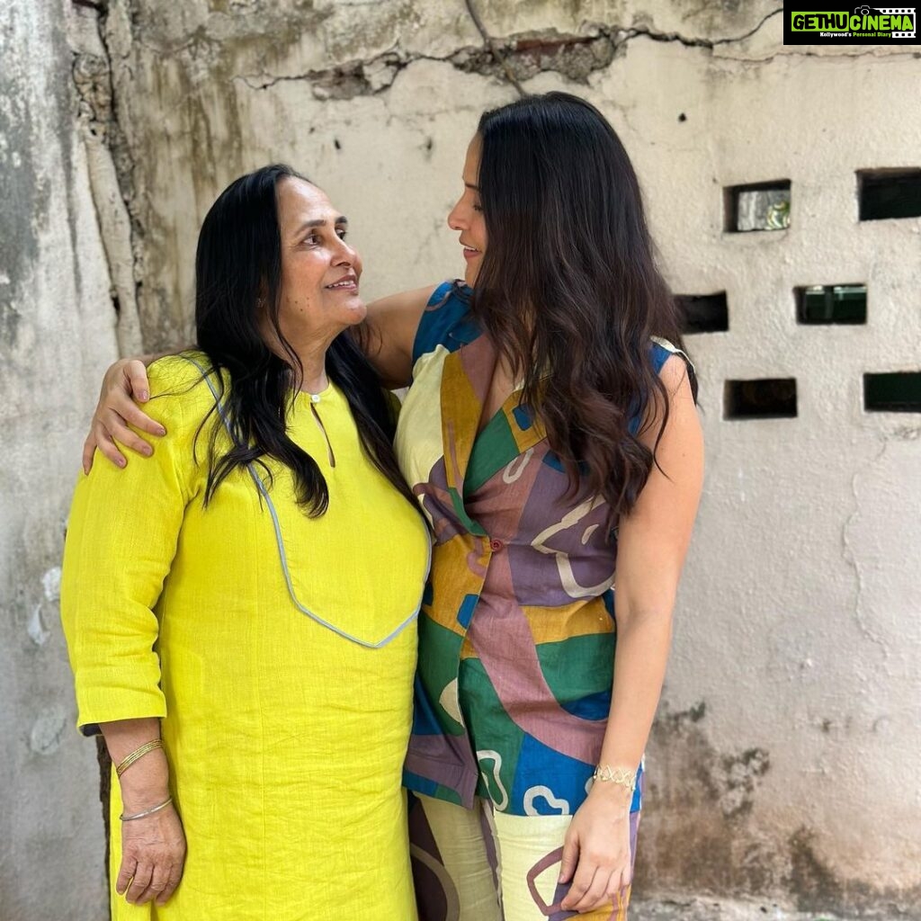 Neha Dhupia Instagram - The one thing we all have in common … is that we all got the best ones … . . . . . happymothersday today and everyday ♥️ … love you ma @babsdhupia ♥️
