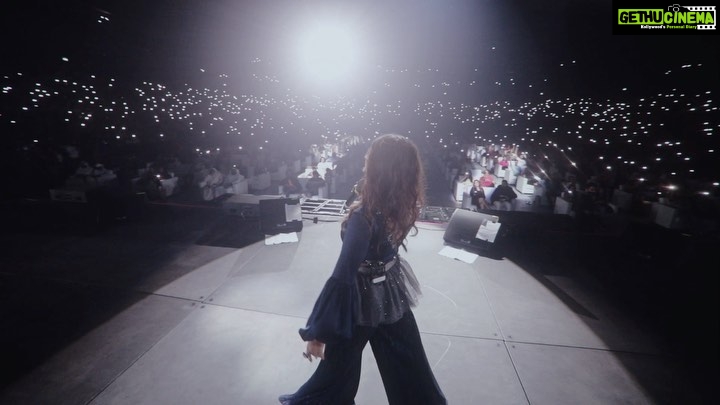 Neha Kakkar Instagram - Yasssss.. β€οΈβπ₯πͺπΌππΌ All about 8th October 21 #NehaKakkarLive at #CocacolaArena #Dubai ππΌ Video by @themediatronic Look Credits ππΌ Outfit: @the_simsstudio @seema_patel30 Jewellery @justpeachyindia Styled by: Me & @styledose1 Make up: @ritikavatsmakeupandhair Hair: @vibhagusain #NehaKakkar Coca-Cola Arena