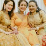 Neha Kakkar Instagram - Happy Mother’s Day to all the women who make me feel like I’m always a little girl. Love You Maaaaa ♥️🥰🙌🏼🙏🏼 Happy Mother’s Day to all the mothers in the world ♥️🙌🏼🙏🏼 #NehaKakkar