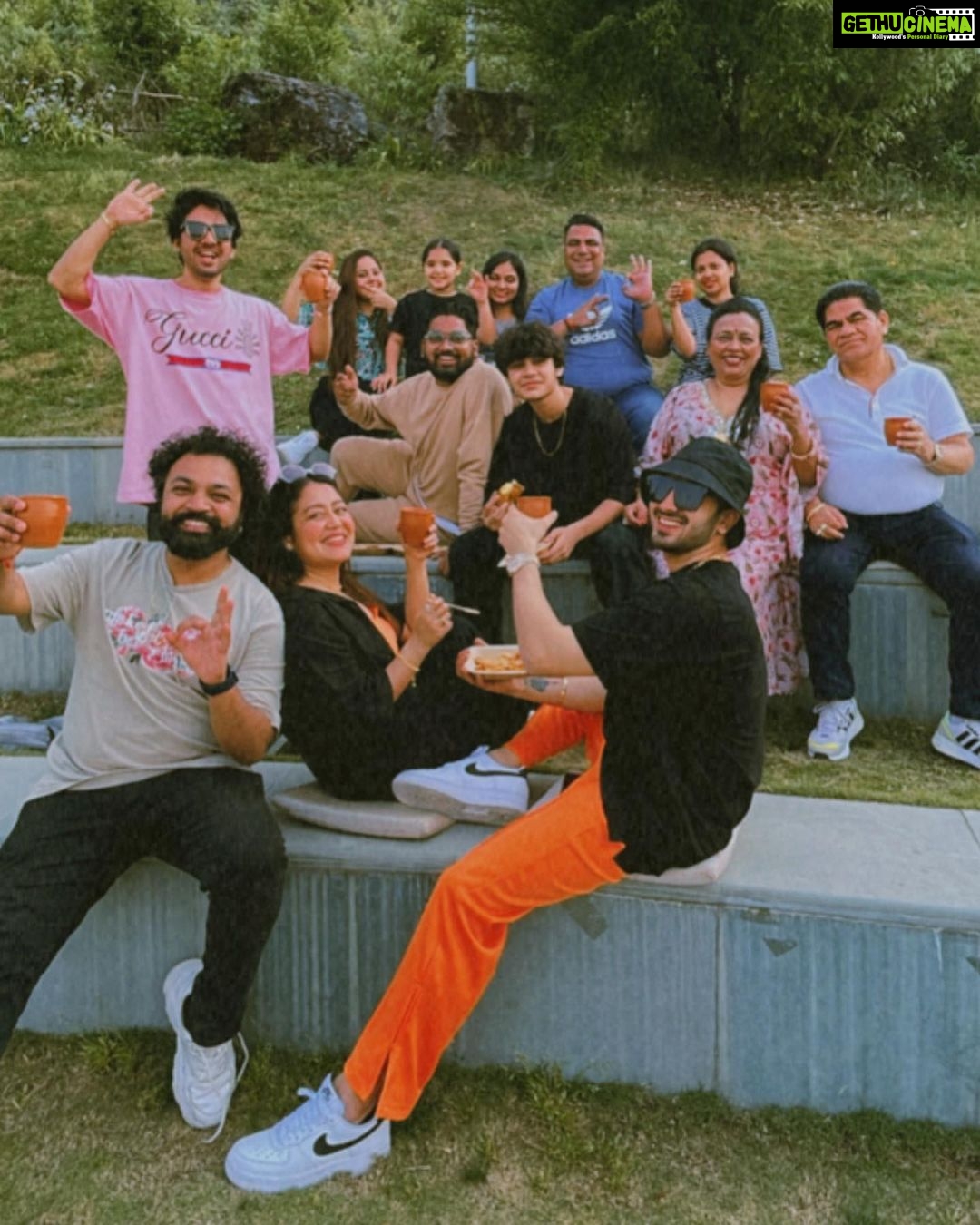 Neha Kakkar Instagram - Good Times Only! ♥️ @tonykakkar Bhaiyu’s birthdayyyy 🥳😍