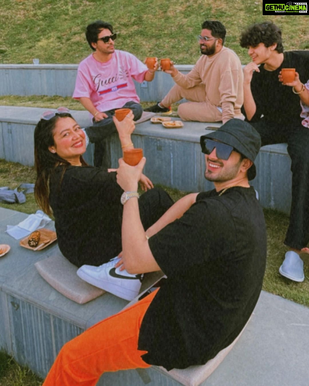 Neha Kakkar Instagram - Good Times Only! ♥️ @tonykakkar Bhaiyu’s birthdayyyy 🥳😍