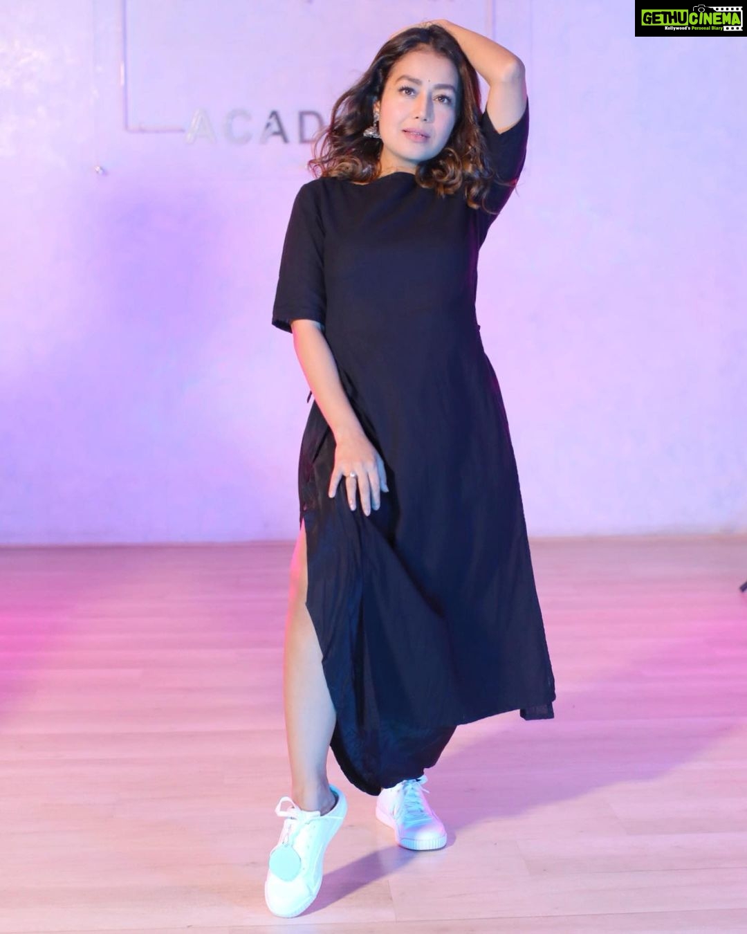 Neha Kakkar Instagram - Kurta Pajama Kala Kala!! 🖤♥️