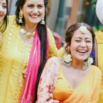 Neha Kakkar Instagram - Happy Mother’s Day to all the women who make me feel like I’m always a little girl. Love You Maaaaa ♥️🥰🙌🏼🙏🏼 Happy Mother’s Day to all the mothers in the world ♥️🙌🏼🙏🏼 #NehaKakkar