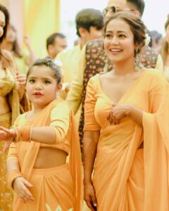 Neha Kakkar Instagram - Happy Mother’s Day to all the women who make me feel like I’m always a little girl. Love You Maaaaa ♥️🥰🙌🏼🙏🏼
Happy Mother’s Day to all the mothers in the world ♥️🙌🏼🙏🏼

#NehaKakkar