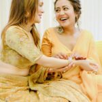 Neha Kakkar Instagram - Happy Mother’s Day to all the women who make me feel like I’m always a little girl. Love You Maaaaa ♥️🥰🙌🏼🙏🏼 Happy Mother’s Day to all the mothers in the world ♥️🙌🏼🙏🏼 #NehaKakkar