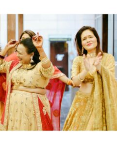 Neha Kakkar Instagram - Happy Mother’s Day to all the women who make me feel like I’m always a little girl. Love You Maaaaa ♥️🥰🙌🏼🙏🏼
Happy Mother’s Day to all the mothers in the world ♥️🙌🏼🙏🏼

#NehaKakkar