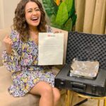 Neha Kakkar Instagram – The Only Indian Singer to own YouTube Diamond Award!!!! This wouldn’t have been possible without my Family’s support including Mom Dad, @tonykakkar @sonukakkarofficial didi ♥️💪🏼and You? I Can’t thank You all enough!!!! Love each one of You ♥️🤗🙏🏼
Thank you @youtubeindia 🙌🏼
Thanks to My #NeHearts Specially! Much love to the new member in our family @rohanpreetsingh 🥰♥️
Watch my Video on my YouTube channel where I unveil The Award! 🤩 

#DiamondPlayButton #DiamondCreatorAward #NehuDiaries