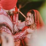 Neha Kakkar Instagram - You know My #NeHearts? Your Nehu is the Happiest Bride and it’s all because of My Mr. Singh! Thank you god! Thank you @rohanpreetsingh ♥️🙏🏼🙌🏼 Best Moments Captured by one and only @deepikasdeepclicks 😍👏🏼 #NehuDaVyah #NehuPreet