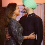 Neha Kakkar Instagram - Jab we met! ♥️🙈 #LoveAtFirstSight