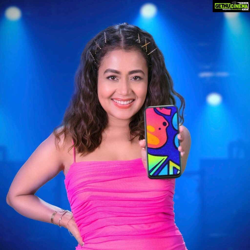Neha Kakkar Instagram - I’m #FullOn amped for the #FullOnFestival with my #GalaxyF41 😍 Make sure you don’t miss the it on 8th Oct, 5.30 pm. @samsungindia @flipkart
