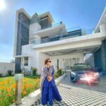 Neha Kakkar Instagram - This is the Bungalow we Own now in #Rishikesh and Swipe Right to see the house where I was Born ❤️🙏🏼 In the same house We Kakkar’s used to stay in a 1 Room inside which My Mother had put a table which was our kitchen in that small room. And that Room also was not our own, we were paying rent. And Now Whenever I see Our Own Bungalow in the Same City, I always get Emotional 🥺 . #SelfMade #NehaKakkar ❤️💪🏼 Biggest Thanks to My Family @sonukakkarofficial @tonykakkar Mom Dad Mata Rani (God) ❤️🙏🏼 and Ofcourse My NeHearts and All My Well wishers ❤️🙌🏼 . #NehuDiaries #Utrakhand #KakkarFamily Home Sweet Home