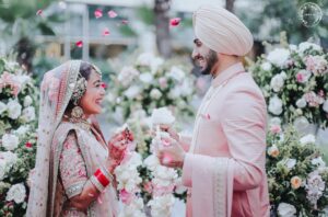 Neha Kakkar Instagram - Best Clicks of my life!!! 💝🙏🏼 @rohanpreetsingh You make me look even better when I’m with You 👰🏻🤴🏻
Wearing @sabyasachiofficial 💝💕

Jewellery & Footwear: @sabyasachijewelry 
@bridesofsabyasachi @groomsofsabyasachi

Photography: @deepikasdeepclicks

Styled by @sabyasachiofficial 
Makeup by @vibhagusain
Hair by @deepalid10 
Chooda & Kaleera: @omsons_bridal_store 
Mehendi: @rajumehandiwala6

Event by @theroyaleventsindia
Decor by @showkraftdesignerweddings
Venue: @jwmarriottdelhi 

Event managed by @theshadiwale
Hospitality:
@akshhaydekhoduniya
@sudhanshujaindekhduniya
Catering: @Tandoorinightscatering 
Special thanks to Chef Lalit & Sakshi Tuli 
#NehuDaVyah #NehuPreet