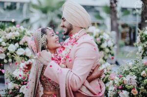 Neha Kakkar Instagram - Best Clicks of my life!!! 💝🙏🏼 @rohanpreetsingh You make me look even better when I’m with You 👰🏻🤴🏻
Wearing @sabyasachiofficial 💝💕

Jewellery & Footwear: @sabyasachijewelry 
@bridesofsabyasachi @groomsofsabyasachi

Photography: @deepikasdeepclicks

Styled by @sabyasachiofficial 
Makeup by @vibhagusain
Hair by @deepalid10 
Chooda & Kaleera: @omsons_bridal_store 
Mehendi: @rajumehandiwala6

Event by @theroyaleventsindia
Decor by @showkraftdesignerweddings
Venue: @jwmarriottdelhi 

Event managed by @theshadiwale
Hospitality:
@akshhaydekhoduniya
@sudhanshujaindekhduniya
Catering: @Tandoorinightscatering 
Special thanks to Chef Lalit & Sakshi Tuli 
#NehuDaVyah #NehuPreet
