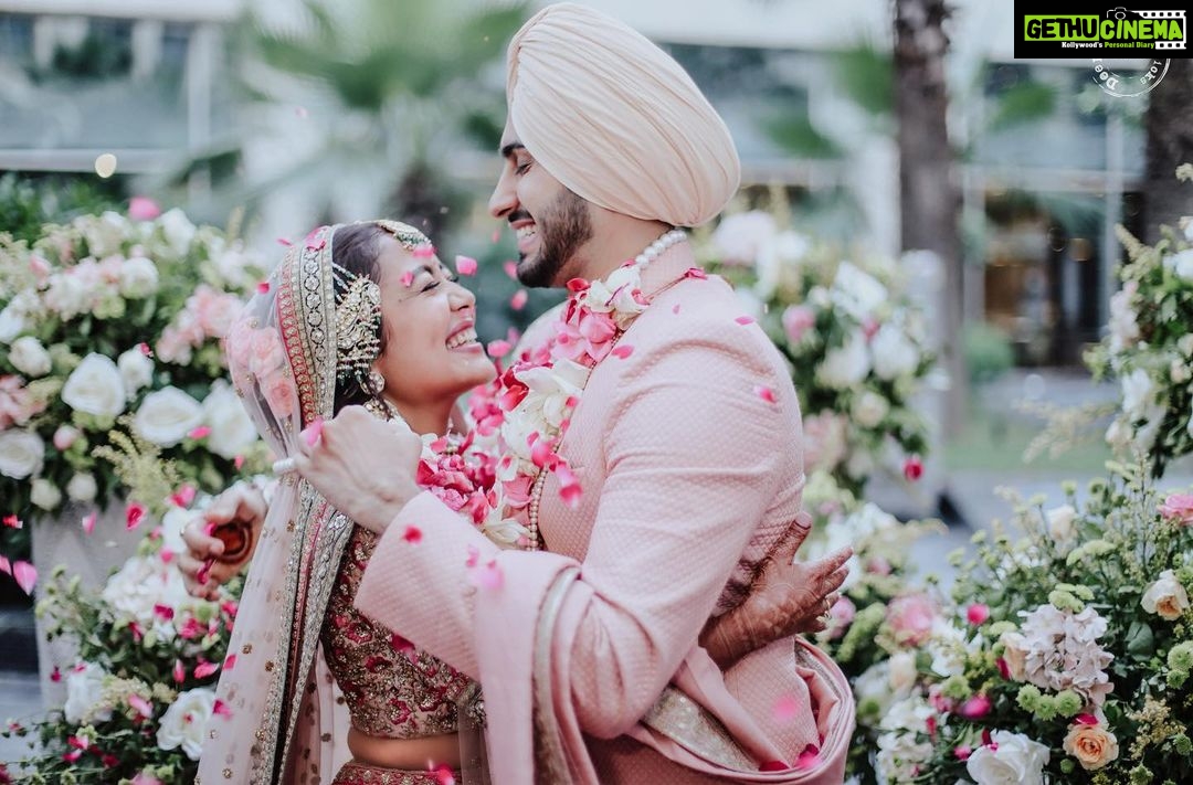 Neha Kakkar - 3.1 Million Likes - Best Clicks of my life!!! πππΌ @rohanpreetsingh You make me look even better when Iβm with You π°π»π€΄π»
Wearing @sabyasachiofficial ππ
Jewellery & Footwear: @sabyasachijewelry
@bridesofsabyasachi @groomsofsabyasachi
Photography: @deepikasdeepclicks
Styled by @sabyasachiofficial
Makeup by @vibhagusain
Hair by @deepalid10
Chooda & Kaleera: @omsons_bridal_store
Mehendi: @rajumehandiwala6
Event by @theroyaleventsindia
Decor by @showkraftdesignerweddings
Venue: @jwmarriottdelhi
Event managed by @theshadiwale
Hospitality:
@akshhaydekhoduniya
@sudhanshujaindekhduniya
Catering: @Tandoorinightscatering
Special thanks to Chef Lalit & Sakshi Tuli
#NehuDaVyah #NehuPreet