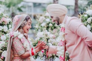 Neha Kakkar Instagram - Best Clicks of my life!!! 💝🙏🏼 @rohanpreetsingh You make me look even better when I’m with You 👰🏻🤴🏻
Wearing @sabyasachiofficial 💝💕

Jewellery & Footwear: @sabyasachijewelry 
@bridesofsabyasachi @groomsofsabyasachi

Photography: @deepikasdeepclicks

Styled by @sabyasachiofficial 
Makeup by @vibhagusain
Hair by @deepalid10 
Chooda & Kaleera: @omsons_bridal_store 
Mehendi: @rajumehandiwala6

Event by @theroyaleventsindia
Decor by @showkraftdesignerweddings
Venue: @jwmarriottdelhi 

Event managed by @theshadiwale
Hospitality:
@akshhaydekhoduniya
@sudhanshujaindekhduniya
Catering: @Tandoorinightscatering 
Special thanks to Chef Lalit & Sakshi Tuli 
#NehuDaVyah #NehuPreet