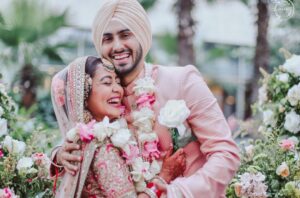 Neha Kakkar Instagram - Best Clicks of my life!!! 💝🙏🏼 @rohanpreetsingh You make me look even better when I’m with You 👰🏻🤴🏻
Wearing @sabyasachiofficial 💝💕

Jewellery & Footwear: @sabyasachijewelry 
@bridesofsabyasachi @groomsofsabyasachi

Photography: @deepikasdeepclicks

Styled by @sabyasachiofficial 
Makeup by @vibhagusain
Hair by @deepalid10 
Chooda & Kaleera: @omsons_bridal_store 
Mehendi: @rajumehandiwala6

Event by @theroyaleventsindia
Decor by @showkraftdesignerweddings
Venue: @jwmarriottdelhi 

Event managed by @theshadiwale
Hospitality:
@akshhaydekhoduniya
@sudhanshujaindekhduniya
Catering: @Tandoorinightscatering 
Special thanks to Chef Lalit & Sakshi Tuli 
#NehuDaVyah #NehuPreet