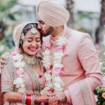 Neha Kakkar Instagram - Best Clicks of my life!!! 💝🙏🏼 @rohanpreetsingh You make me look even better when I’m with You 👰🏻🤴🏻 Wearing @sabyasachiofficial 💝💕 Jewellery & Footwear: @sabyasachijewelry @bridesofsabyasachi @groomsofsabyasachi Photography: @deepikasdeepclicks Styled by @sabyasachiofficial Makeup by @vibhagusain Hair by @deepalid10 Chooda & Kaleera: @omsons_bridal_store Mehendi: @rajumehandiwala6 Event by @theroyaleventsindia Decor by @showkraftdesignerweddings Venue: @jwmarriottdelhi Event managed by @theshadiwale Hospitality: @akshhaydekhoduniya @sudhanshujaindekhduniya Catering: @Tandoorinightscatering Special thanks to Chef Lalit & Sakshi Tuli #NehuDaVyah #NehuPreet