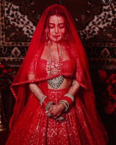 Neha Kakkar Instagram - @rohanpreetsingh ‘s Bride! ♥️♥️😇 

Photography @deepikasdeepclicks 
Wearing @falgunishanepeacockindia
@falgunipeacock @shanepeacock
Jewellery by @archanaaggarwalofficial 
Nath by @merialmariofficial 
Makeup by @vibhagusain
Hair by @deepalid10
Chooda & Kaleera by @omsons_bridal_store bridal_studio 

#NehuPreet #NehuDaVyah 
#falgunishanepeacockindia  #falgunipeacock #shanepeacock