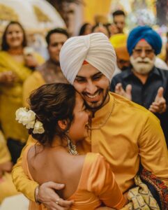 Neha Kakkar Instagram - #NehuPreet Ki Haldi Ceremony! ♥️💛🙏🏼😇 @rohanpreetsingh ♥️😇 Our Outfits : @shilpiahujaofficial Jewellery : @indiatrend @justpeachyindia Styled By : @ritzsony @styledose1 Rohu’s Footwears: @italianshoesco Make up: @vibhagusain Hair: @deepalid10 Photography: @deepikasdeepclicks Mehendi: @rajumehandiwala6 #NehuDaVyah