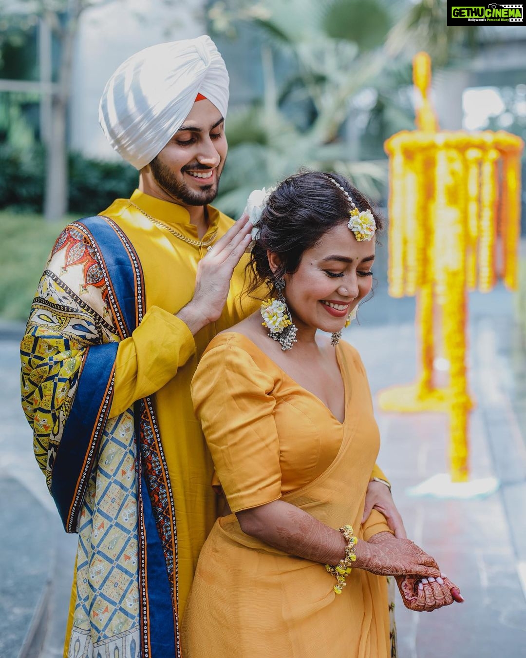 Neha Kakkar - 4.2 Million Likes - #NehuPreet Ki Haldi Ceremony! β₯οΈπππΌπ @rohanpreetsingh β₯οΈπ
Our Outfits : @shilpiahujaofficial
Jewellery : @indiatrend
@justpeachyindia
Styled By : @ritzsony @styledose1
Rohuβs Footwears: @italianshoesco
Make up: @vibhagusain
Hair: @deepalid10
Photography: @deepikasdeepclicks
Mehendi: @rajumehandiwala6
#NehuDaVyah