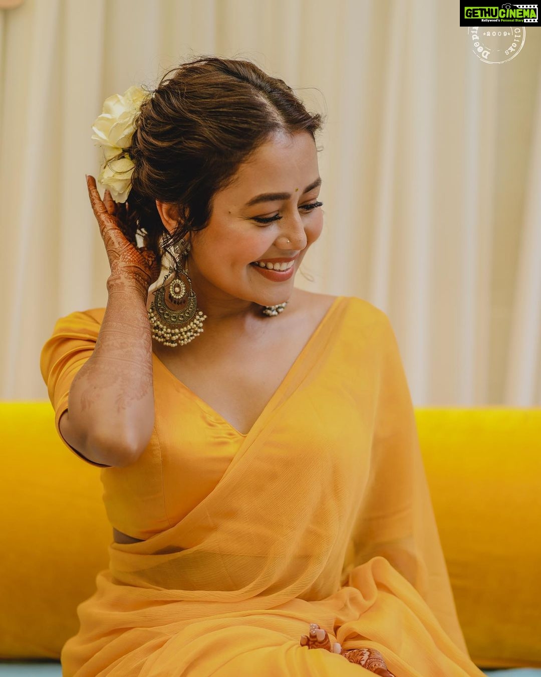 Neha Kakkar - 4.2 Million Likes - #NehuPreet Ki Haldi Ceremony! β₯οΈπππΌπ @rohanpreetsingh β₯οΈπ
Our Outfits : @shilpiahujaofficial
Jewellery : @indiatrend
@justpeachyindia
Styled By : @ritzsony @styledose1
Rohuβs Footwears: @italianshoesco
Make up: @vibhagusain
Hair: @deepalid10
Photography: @deepikasdeepclicks
Mehendi: @rajumehandiwala6
#NehuDaVyah