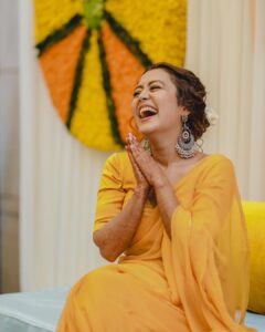Neha Kakkar Instagram - #NehuPreet Ki Haldi Ceremony! ♥️💛🙏🏼😇 @rohanpreetsingh ♥️😇

Our Outfits : @shilpiahujaofficial 
Jewellery :  @indiatrend 
@justpeachyindia 
Styled By : @ritzsony @styledose1 
Rohu’s Footwears: @italianshoesco 
Make up: @vibhagusain 
Hair: @deepalid10 
Photography: @deepikasdeepclicks 
Mehendi: @rajumehandiwala6 
 
#NehuDaVyah