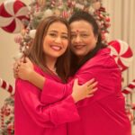 Neha Kakkar Instagram - Happy Mother’s Day Maa ♥️🙌🏼