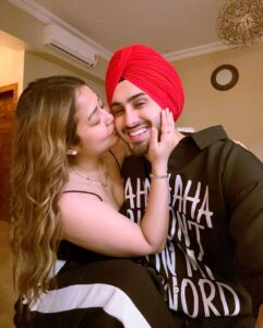 Neha Kakkar Instagram - Happy Birthday to the Cutest boy in the world!!!! My Jaan @rohanpreetsingh 🥹♥️🙌🏼 

Mata rani Waheguru ji aapko humesha khushiyaan hi khushiyaan dein 🙏🏼
