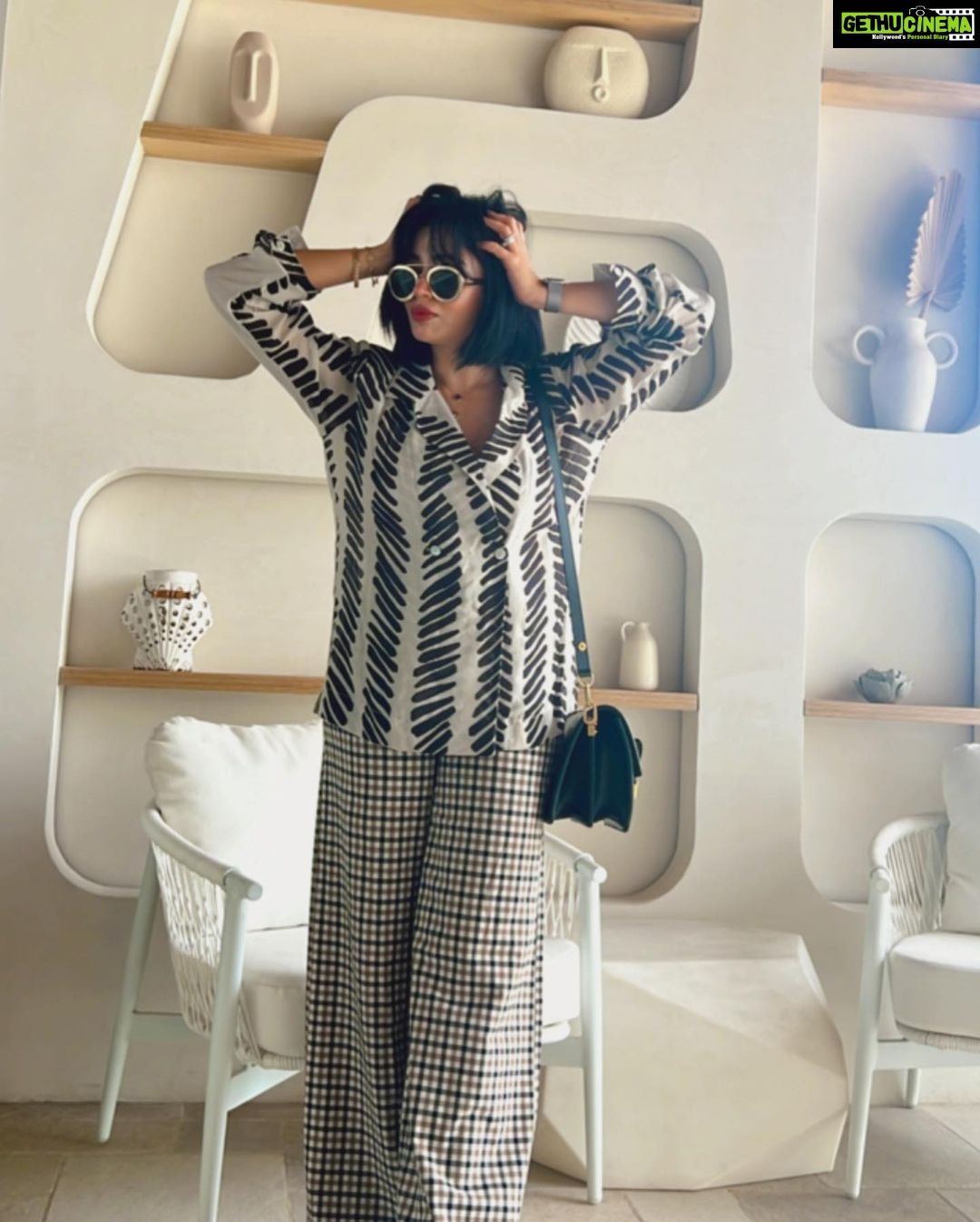 Neha Pendse Instagram - Most of the days I wear muted stuff, but then there are days like this 😝 #newlook #bangs #chic #printsgalore
