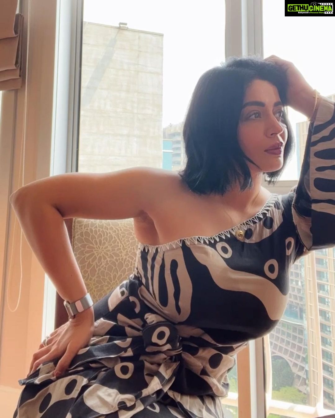 Neha Pendse Instagram - Of course some selfie love 🌻 Mayfair, Bangkok - Marriott Executive Apartments